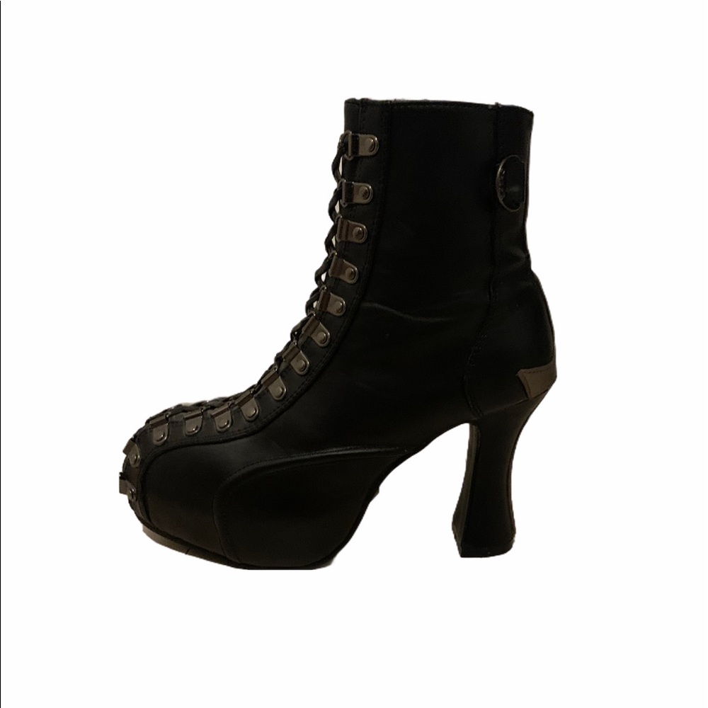 Rare vintage Tripp Nyc heels